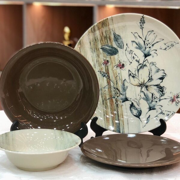 طقم عشاء كوتاهيا بورسلين تركي 24 قطعه