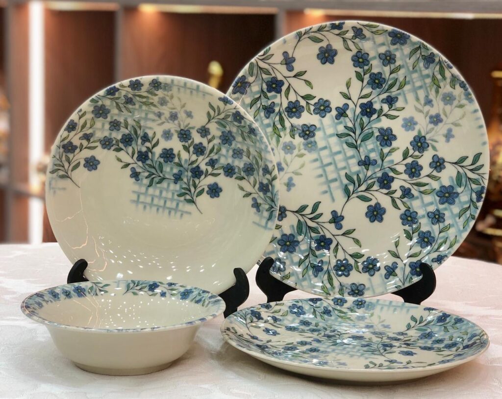 طقم عشاء كوتاهيا بورسلين تركي 24 قطعه