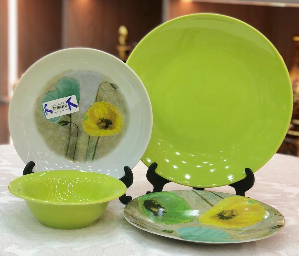 طقم عشاء كوتاهيا بورسلين تركي 24 قطعه