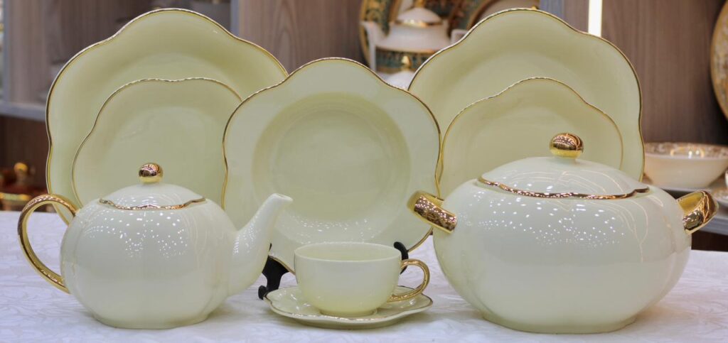 طقم سفره تايلاندى 65 قطعه