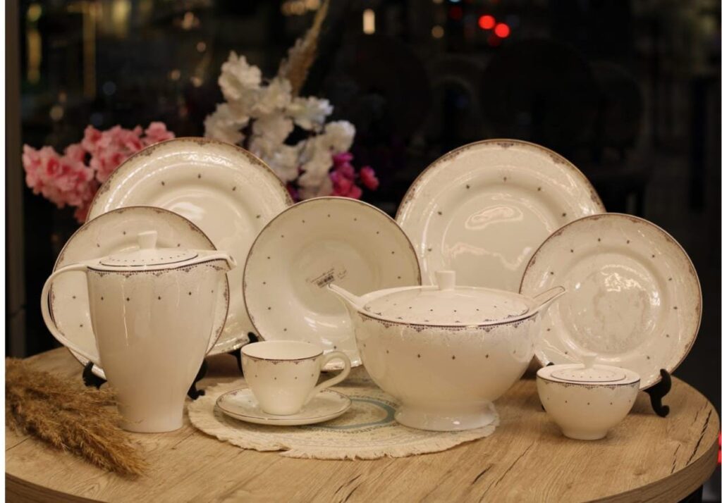 طقم سفره ماليزي 62 قطعه