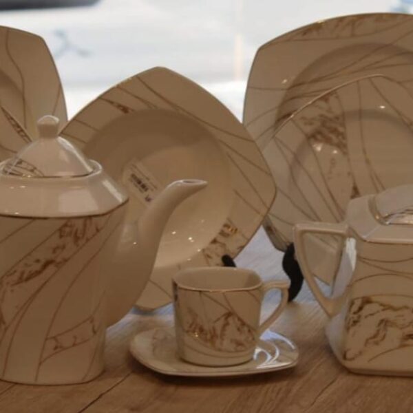 طقم سفره مصري 62 قطعه