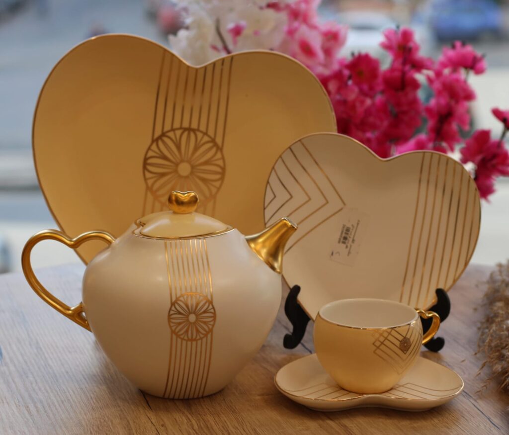 طقم شاي وجاتوه 25 قطعه