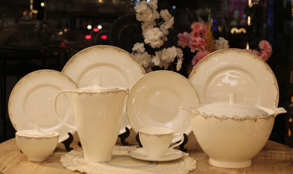 طقم سفره ماليزيا 62 قطعه