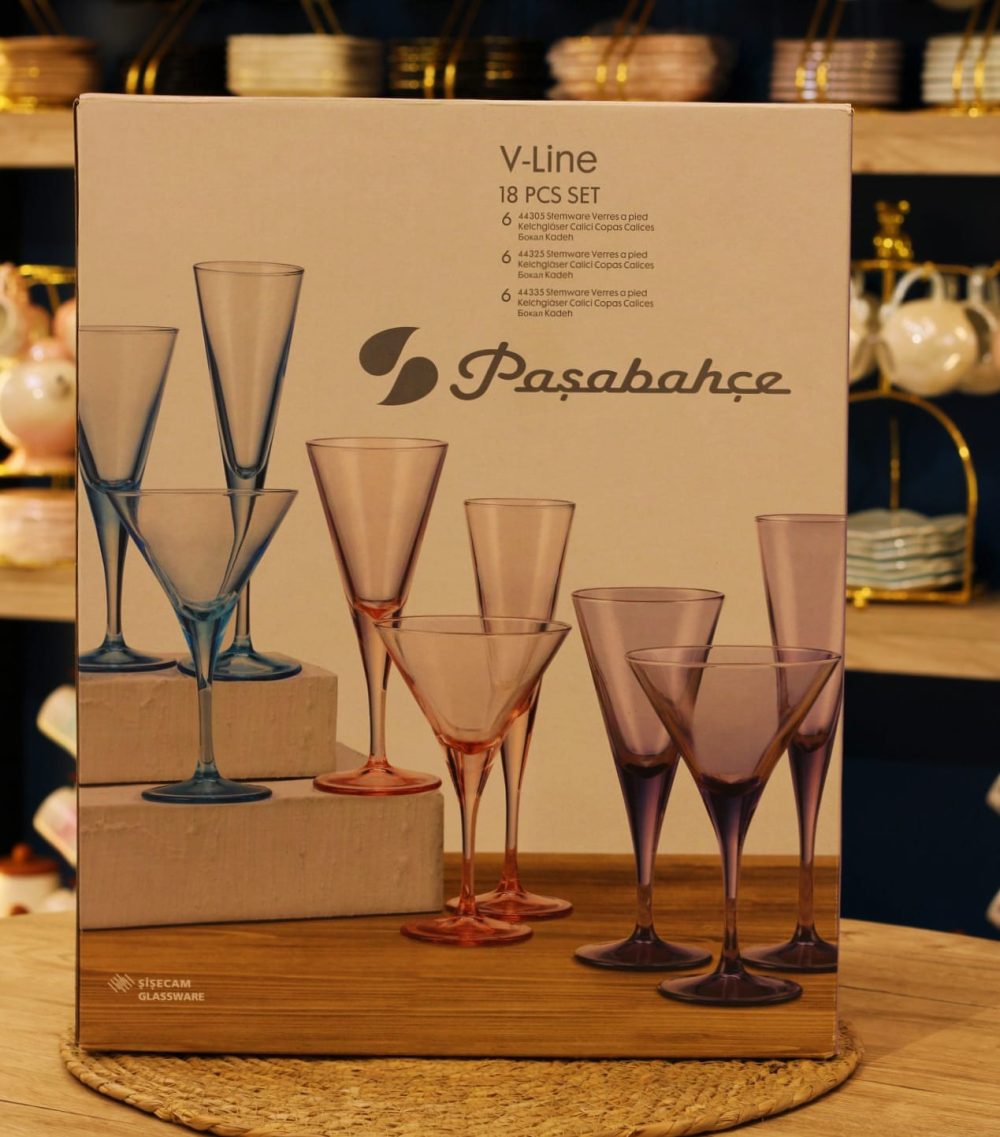 طقم كاسات الوان 18 قطعه