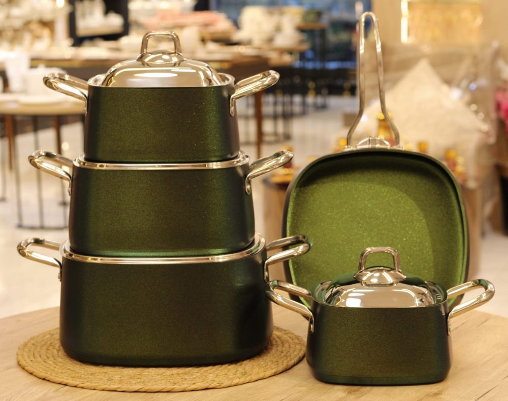 طقم تيتانيوم مربع 11 قطعه تركي