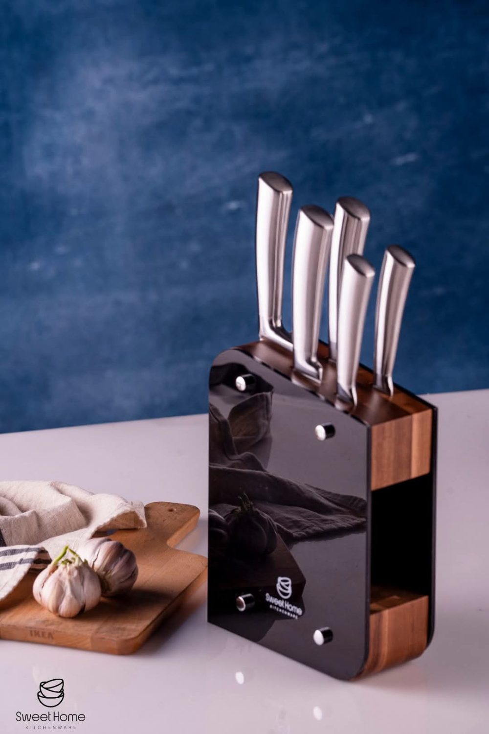 طقم سكاكين علي حامل خشب