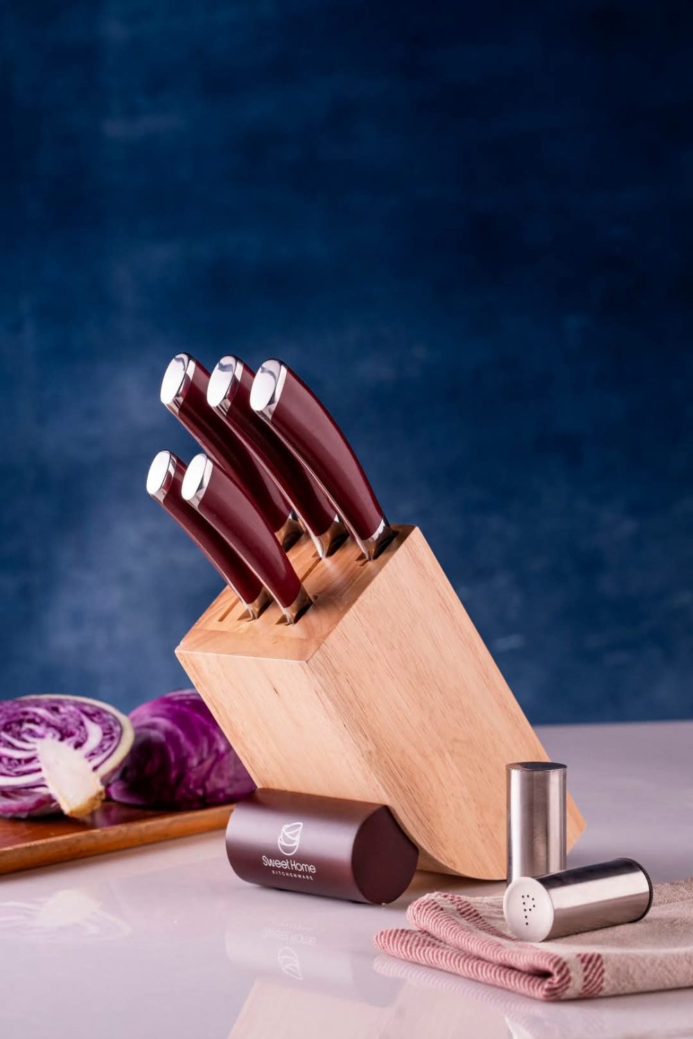 طقم سكاكين علي حامل خشب